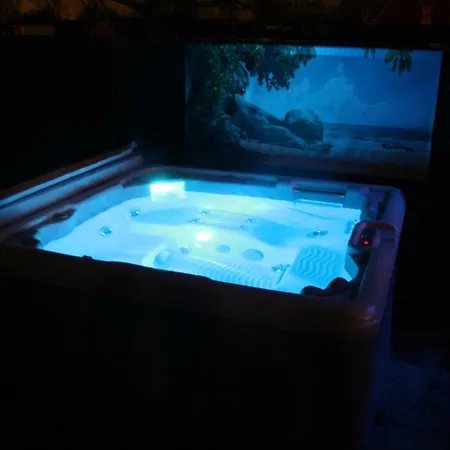 Het Gildehuis Met Sauna En Jacuzzi * Stevensweert