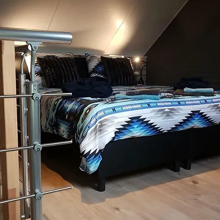 Het Gildehuis Met Sauna En Jacuzzi Stevensweert