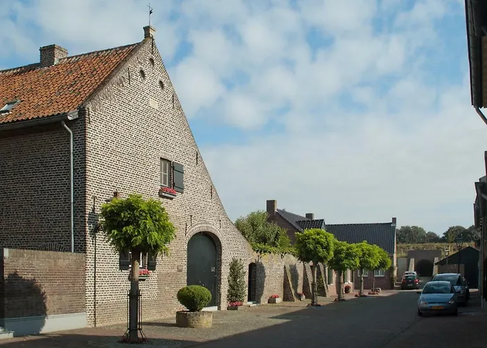 Het Gildehuis Met Sauna En Jacuzzi *