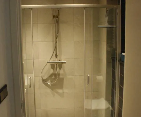 Het Gildehuis Met Sauna En Jacuzzi Appartement Stevensweert