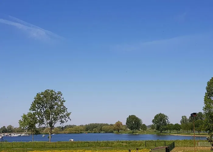 Appartement Het Gildehuis Met Sauna En Jacuzzi Stevensweert