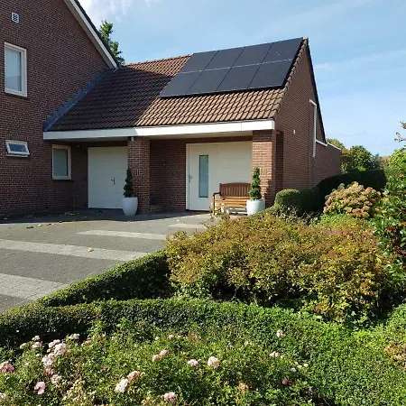 Het Gildehuis Met Sauna En Jacuzzi * Stevensweert